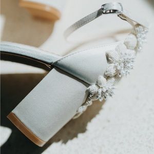 Bella Belle Block Heel Sandals Pearl Wedding Shoes - Size 7.5 US, fits TTS